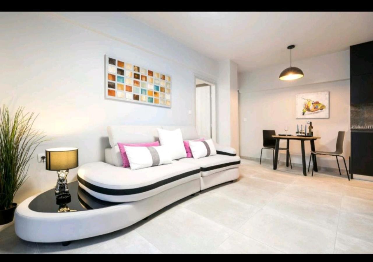 Romantic Jacuzzi Apartment Athen Eksteriør bilde