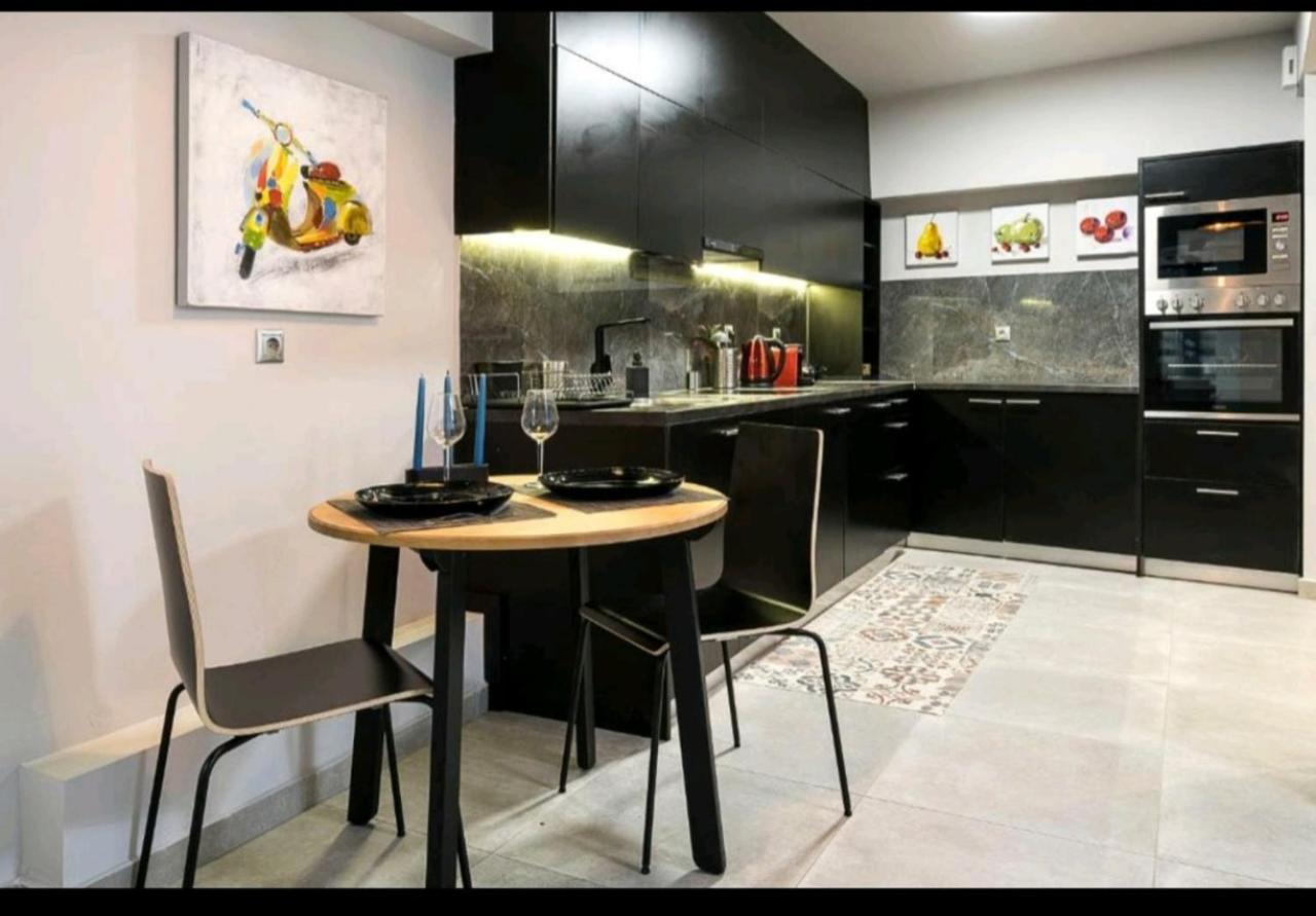 Romantic Jacuzzi Apartment Athen Eksteriør bilde